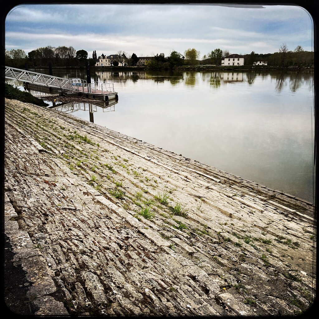 HipstamaticPhoto-733946938388628.jpeg